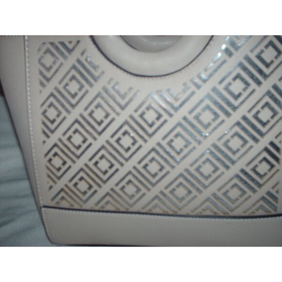 Liz Claiborne Beige Purse & Strap Silver Design Window Pane w/Gold Tone Handle - Picture 2 of 10